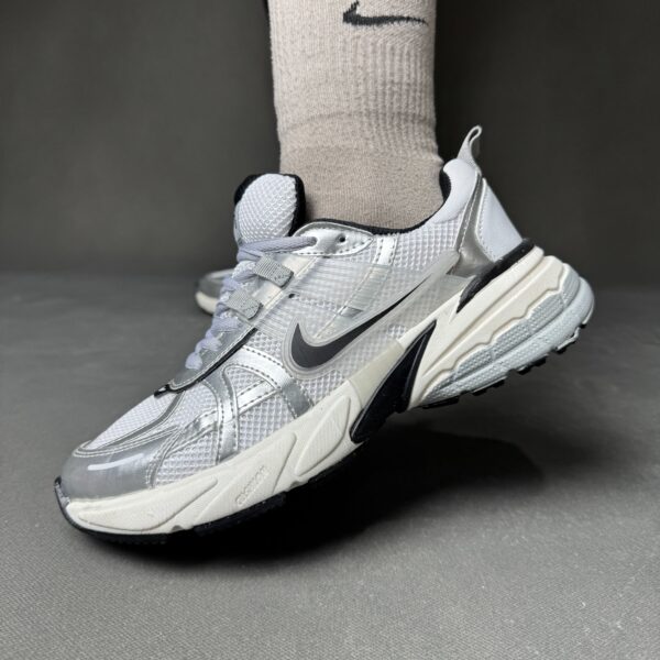 کتونی نایک وی تو کی سفید طوسی - 301043