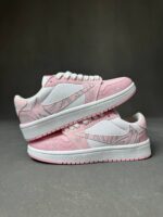 کتونی نایک جردن ترویس نورسفیس صورتی - 301159 - Image 2