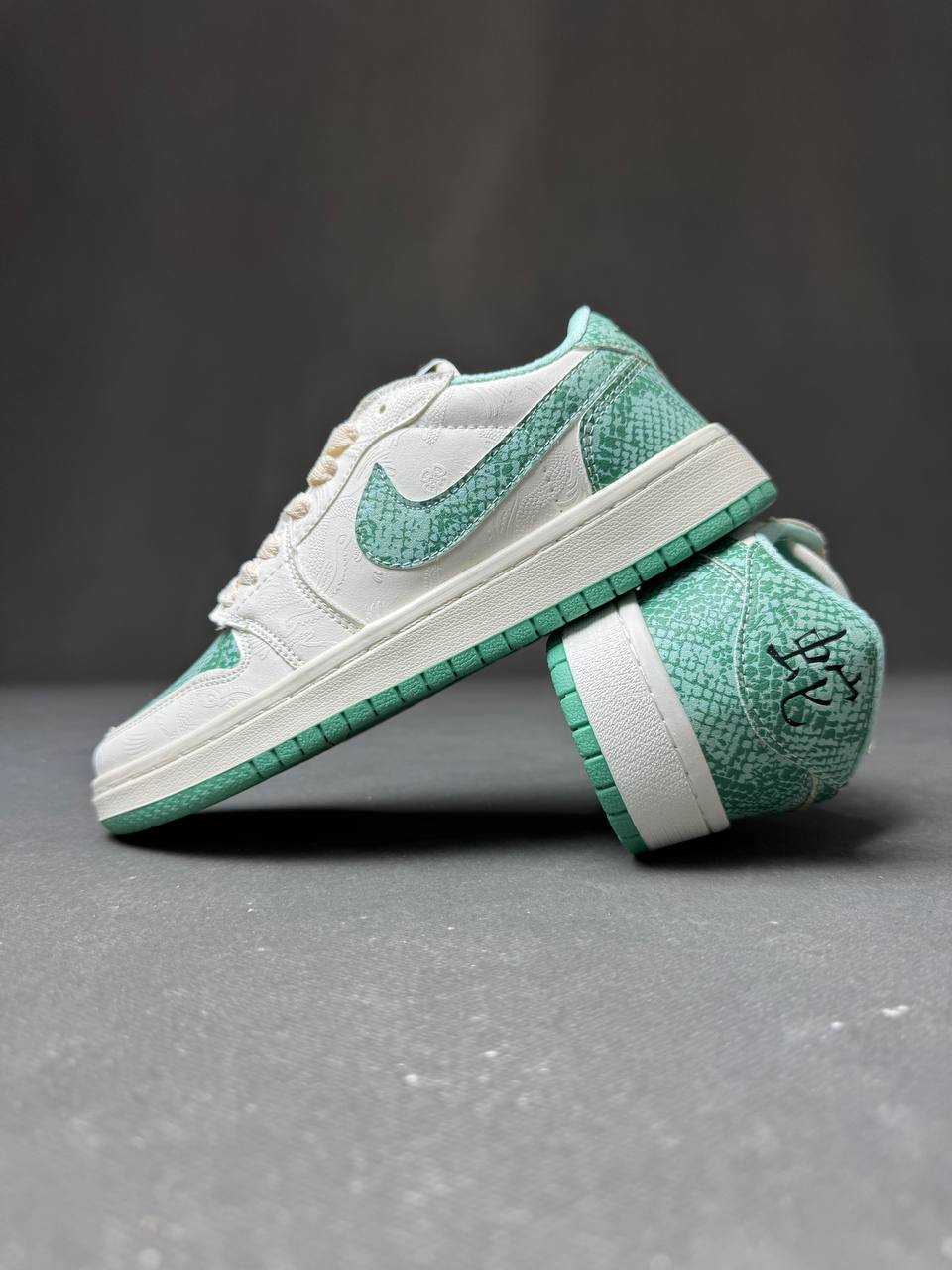 IMG_3635 کتونی نایک دراگون سبز پوست ماری - 301160 - Image 1