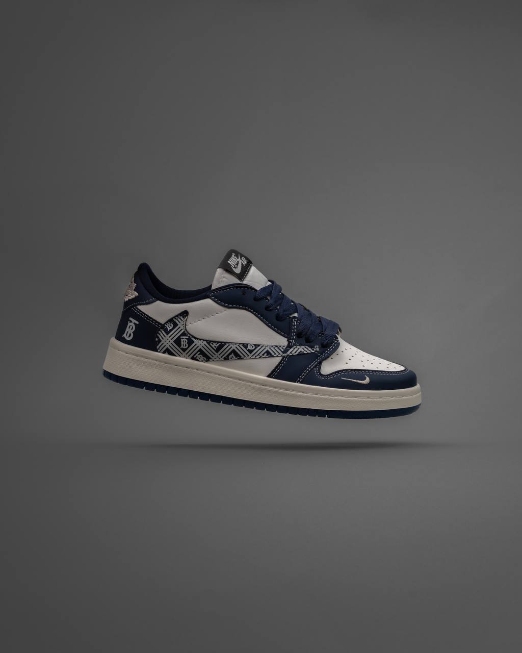 IMG_4694 کتونی نایک جردن ترویس BT - 301176 - Image 1