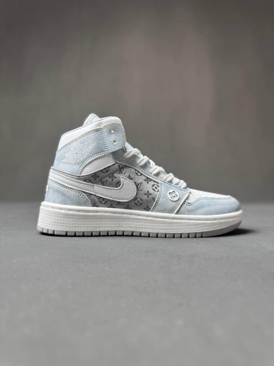 IMG_5420 کتونی نایک جردن وان ال وی آبی - 301196 - Image 1