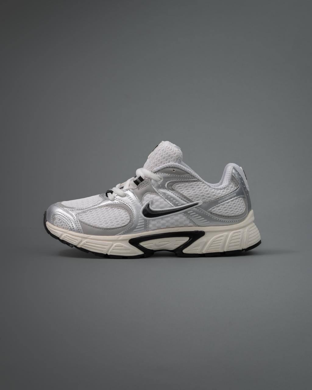 IMG_5456 کتونی نایک V5 نقره ای - 301182 - Image 1