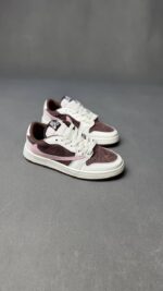 کتونی نایک ترویس قهوه ای صورتی - 301211 - Image 4