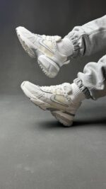 کتونی نایک V2K (وی تو کی) سفید طوسی - 301226 - Image 3